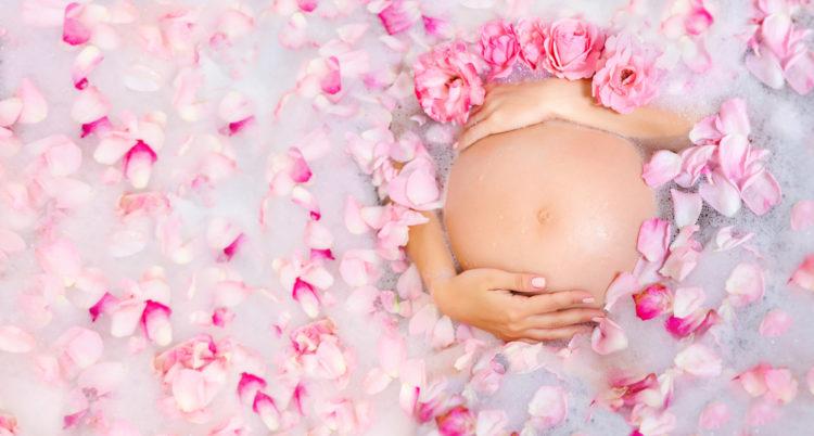 【医師監修】妊娠中のお風呂は安全？温泉・サウナの可否から注意点まで専門家が徹底解説