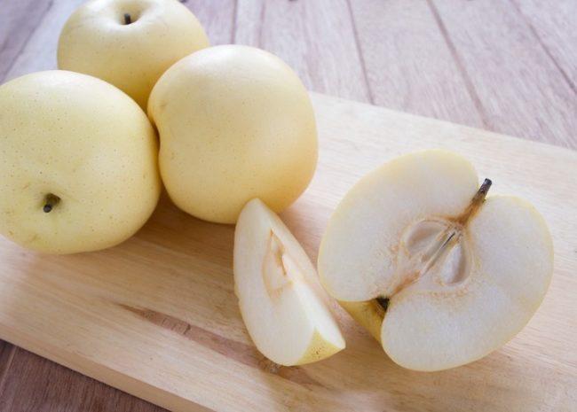 妊娠中に梨を食べても大丈夫？管理栄養士が教える効果と適量、15品種の選び方