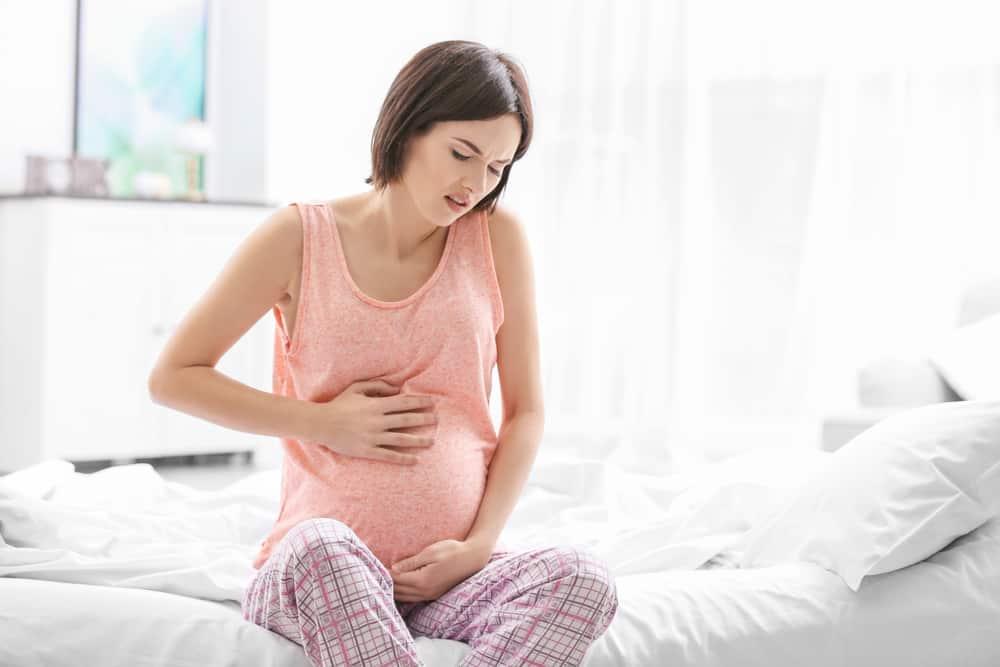 【医師監修】妊娠中の腹痛と下痢の原因とは？知っておきたい5つの理由とその対処法