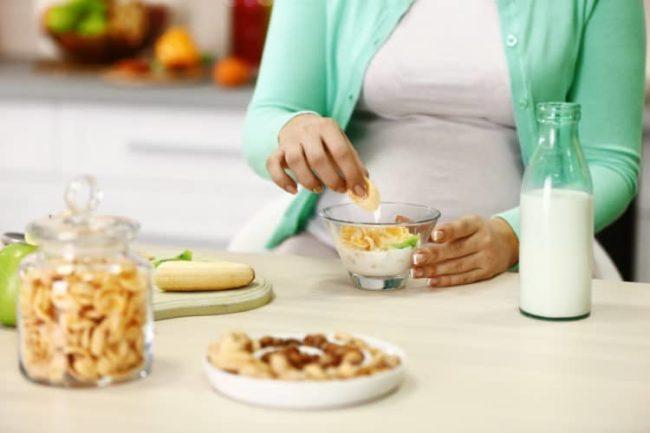 妊娠後期（8～10ヶ月）の食事：何を食べるべき？管理栄養士が徹底解説