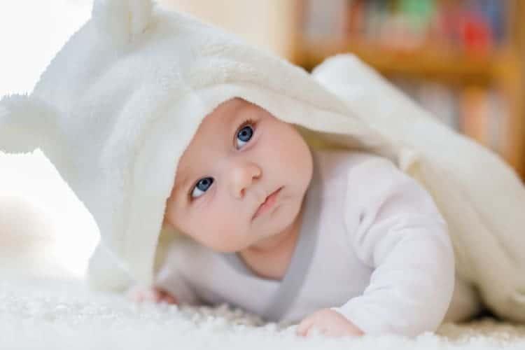 子どもの「目の動き」気になりますか？｜正常な発達と注意すべきサイン【小児眼科医による完全ガイド】