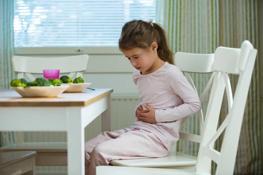 子どもの食中毒はどれくらいで治る？医師が教える早期回復と家庭でのケア完全ガイド