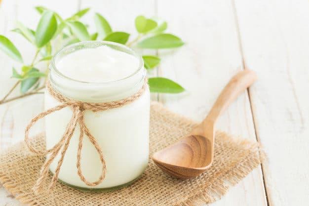 【皮膚科医監修】プロバイオティクスは美肌の味方？「腸-皮膚軸」の科学とニキビ・アトピーへの効果を徹底解説
