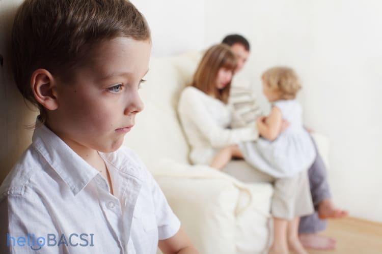 親の偏愛という見えざる傷：子どもの心への影響と、大人が自分を癒すための完全ガイド