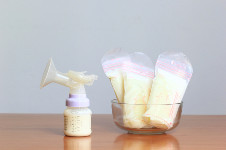 電動搾乳器は使うべき？効率的な搾乳のコツとおすすめ電動ダブル搾乳器6選