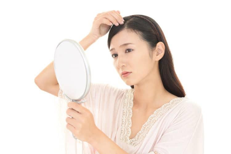 【医師監修】髪が語る健康の危険信号：絶対に見逃せない7つの警告サインと専門的対策の完全ガイド
