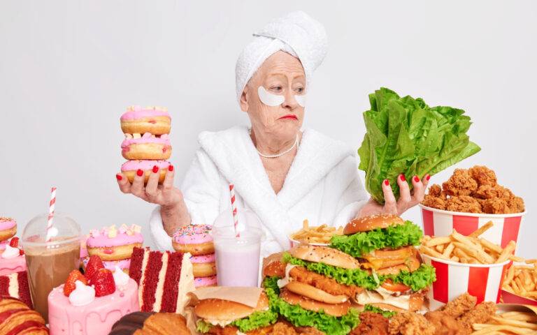 過食性障害(過食症)のすべて:原因、症状、心身への影響、そして回復への完全ガイド 10 過食性障害(過食症)のすべて:原因、症状、心身への影響、そして回復への完全ガイド